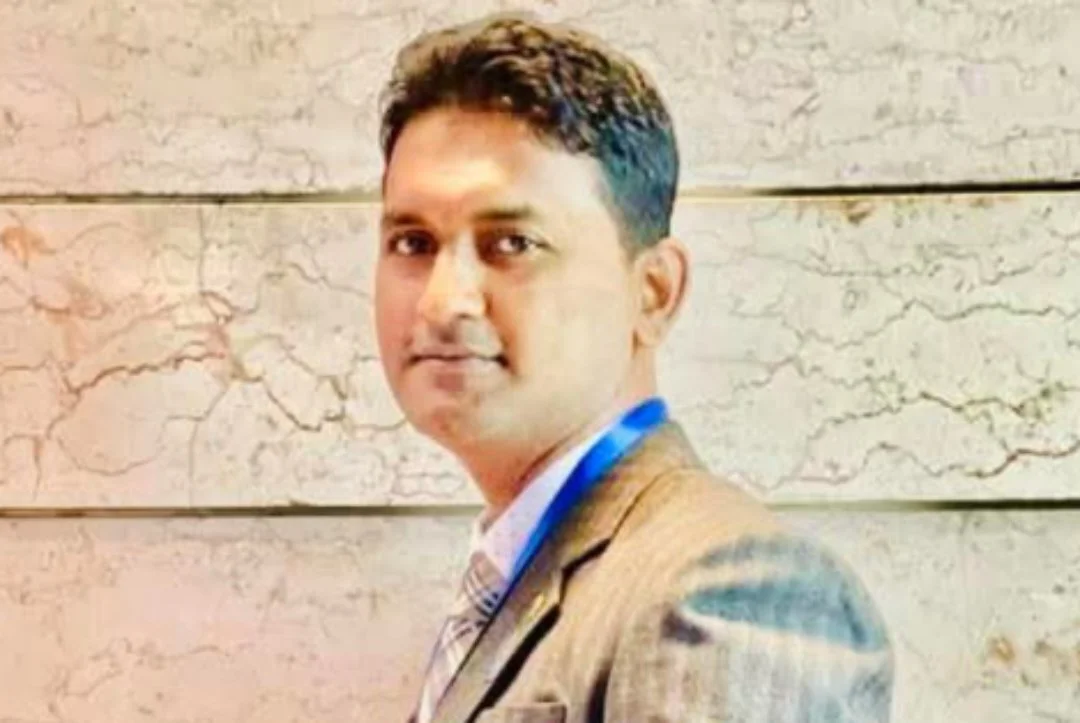 চেক জালিয়াতির অভিযোগে বাহারছড়া থেকে আটক গণপূর্ত ঠিকাদার