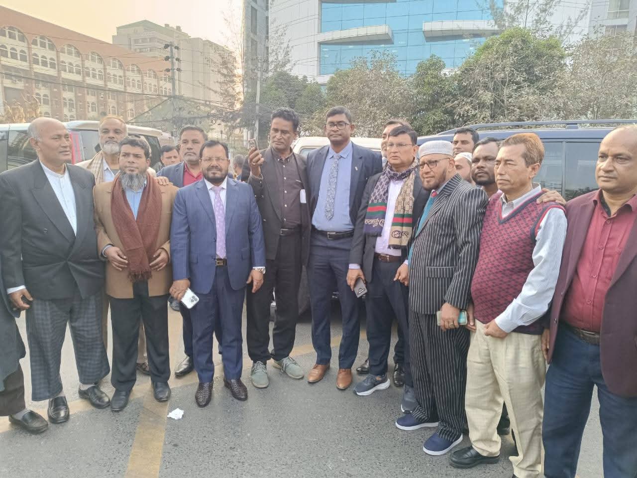 “আইন শৃঙ্খলা পরিস্থিতির অবনতি এবং মব সন্ত্রাসের কারনে নির্বাচনী পরিবেশ বাধা গ্রস্থ হচ্ছে। তফসিল ঘোষণার পর ঘেরাও অবরোধ কর্মসূচি প্রত্যাশিত নয়”- জাতীয় পার্টির মহাসচিব ব্যারিস্টার শামীম হায়দার পাটোয়ারী।