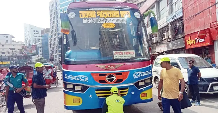 শব্দদূষণ নিয়ন্ত্রণে রাজধানীতে ভ্রাম্যমাণ আদালত, দুই দিনে সাড়ে ২১ হাজার টাকা জরিমানা