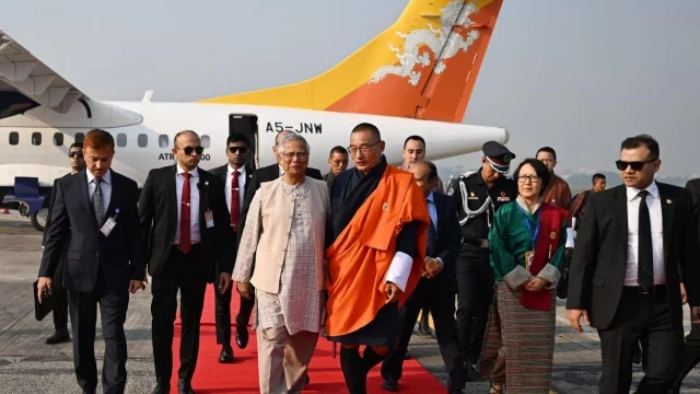 ঢাকায় এসেই ভূমিকম্পে ক্ষয়ক্ষতির খোঁজ নিলেন ভুটানের প্রধানমন্ত্রী