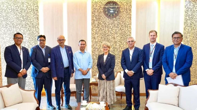 প্রধানমন্ত্রীর সঙ্গে টেলিনর সিইও’র সাক্ষাৎ