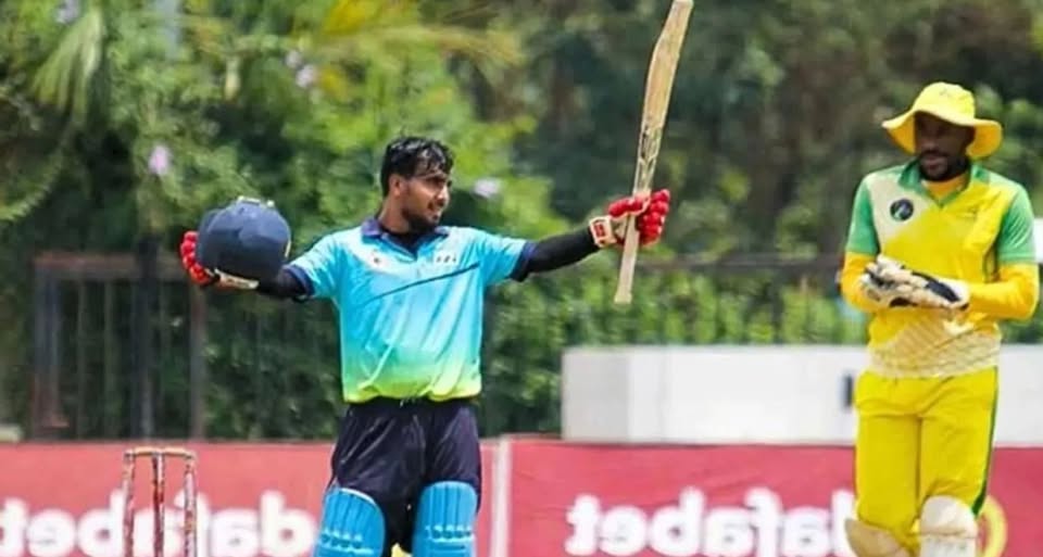 সেঞ্চুরিতে নতুন ইতিহাস গড়লেন হামজা