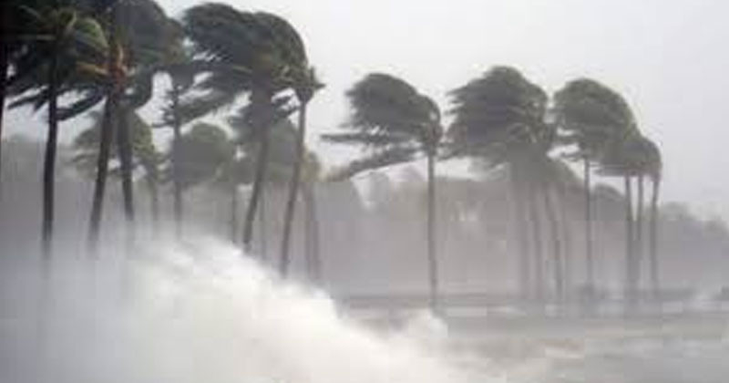 দেশের ৯ অঞ্চলে ঝড়ের শঙ্কা নদীবন্দরে সতর্কতা