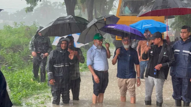 ডুবে থাকা রেলপথ ৫ ফুট উঁচু করা হবে: রেল প্রতিমন্ত্রী