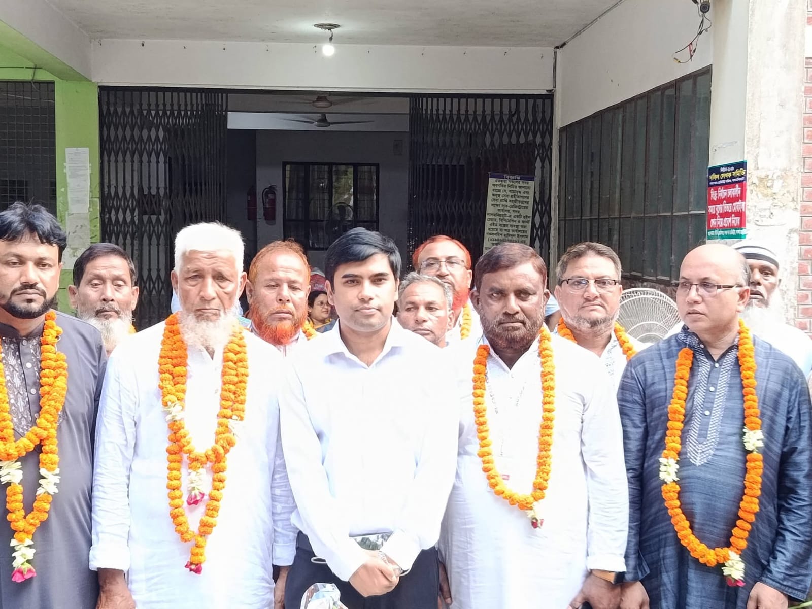 লালমনিরহাট দলিল লেখক সমিতির নতুন সভাপতি সিরাজুল, সম্পাদক হামিদুর