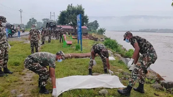 নেপালে প্রাণহানি বেড়ে প্রায় ৮০০, এখনো নিখোঁজ আড়াই হাজারেরও বেশি