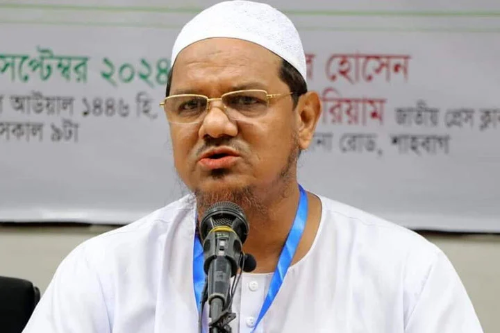 নবনির্বাচিত রাষ্ট্রপতিকে দল-মতের ঊর্ধ্বে উঠে দায়িত্ব পালনের আহ্বান চরমোনাই পীরের