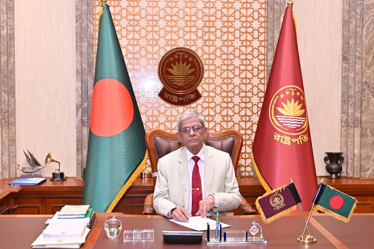বঙ্গভবনে নতুন রাষ্ট্রপতির কার্যক্রম শুরু