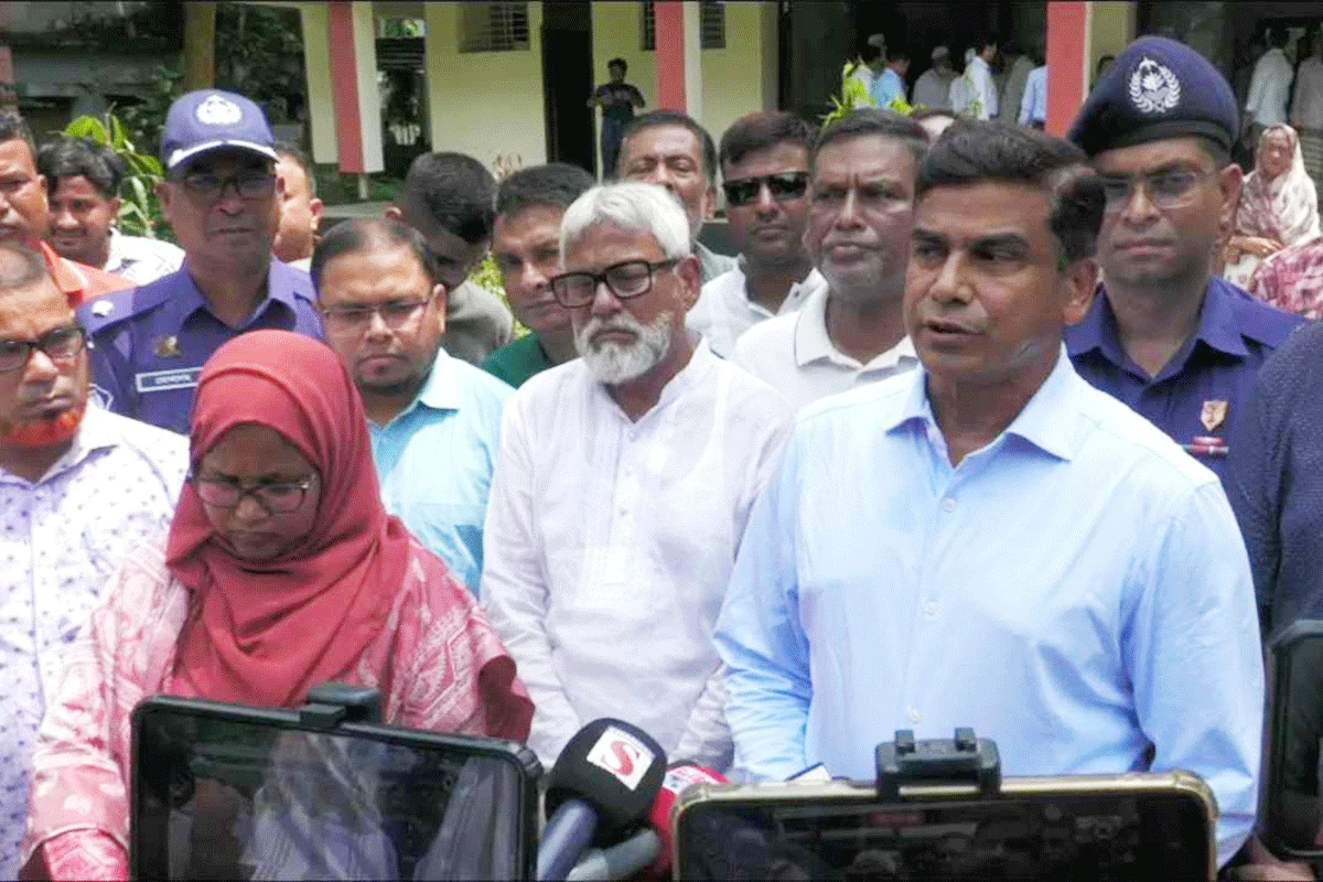ডিলারদের একাংশ সারের কৃত্রিম সংকট তৈরি করেছে: পানিসম্পদ প্রতিমন্ত্রী