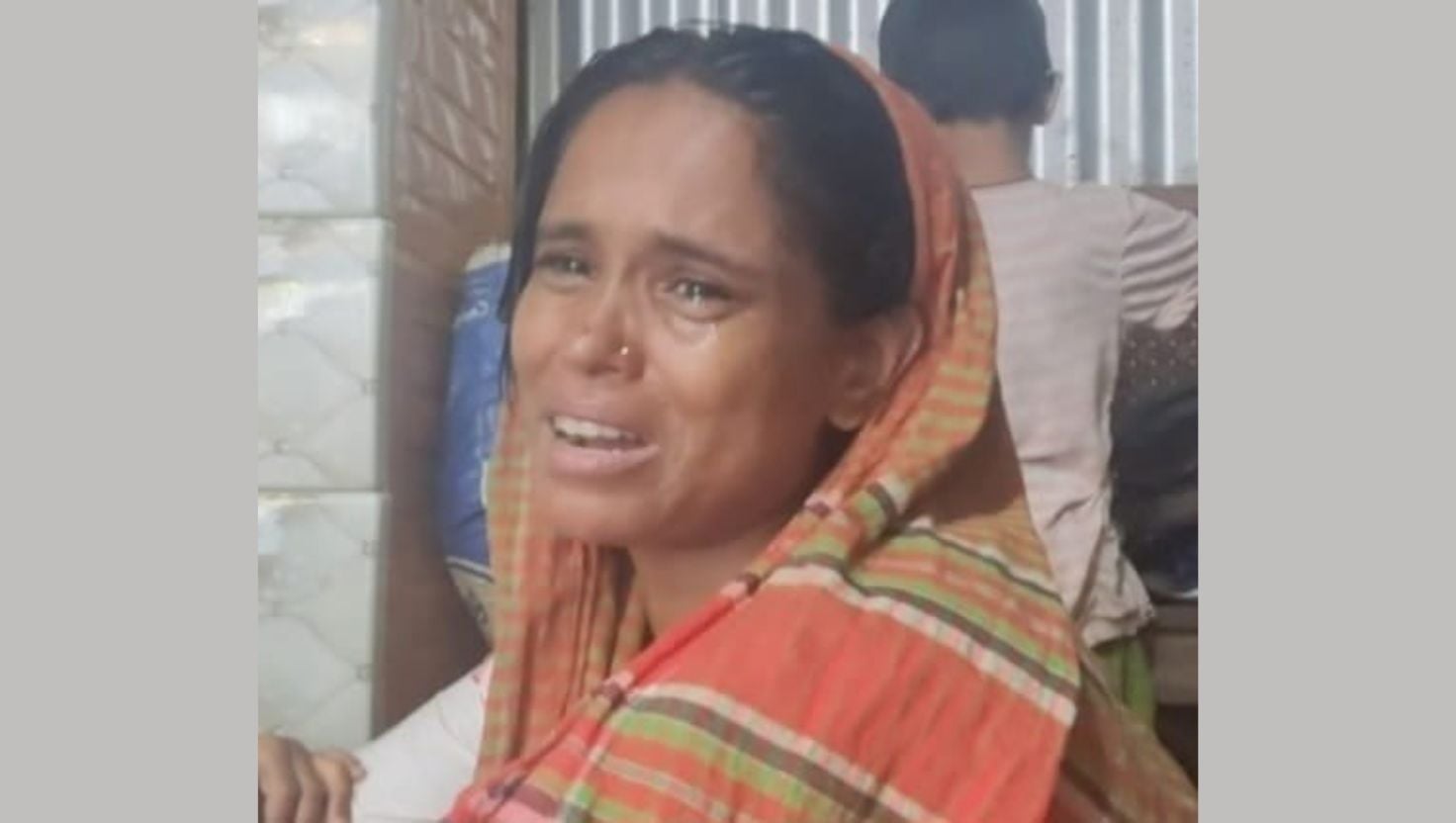 মায়ের অজান্তে ৫০ হাজার টাকায় শিশু বিক্রি