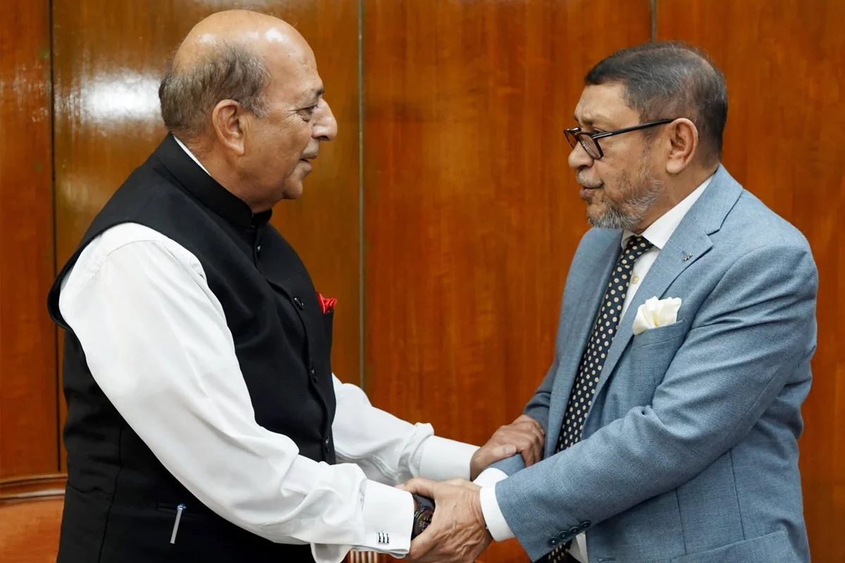স্বাস্থ্যমন্ত্রীর সঙ্গে ভারতীয় হাইকমিশনারের সাক্ষাৎ