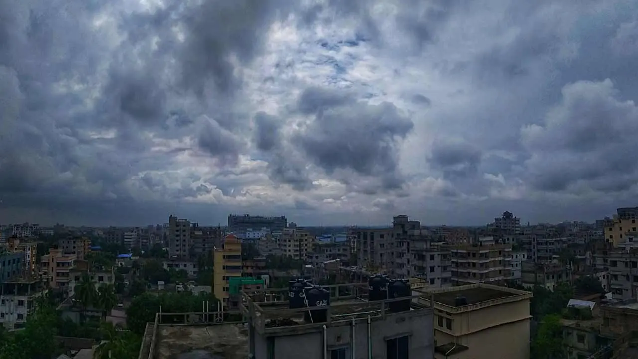 ঢাকাসহ দেশের বিভিন্ন অঞ্চলে বজ্রবৃষ্টির আভাস