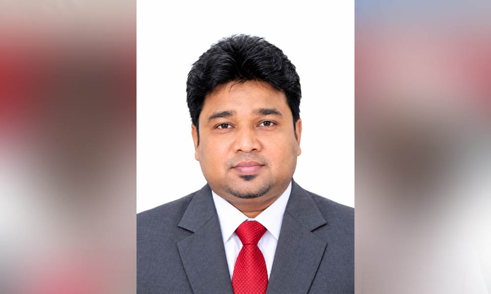 দুদকের মামলা, অবৈধ সম্পদের অভিযোগ ও গ্রেফতারি পরোয়ানা—তারপরও পাবনায় নিয়মিত অফিস করছেন আলতাব হোসেন