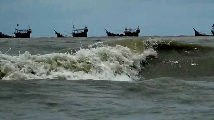 বঙ্গোপসাগরে গভীর নিম্নচাপ, ঘূর্ণিঝড়ে তিন বিভাগে বৃষ্টির শঙ্কা