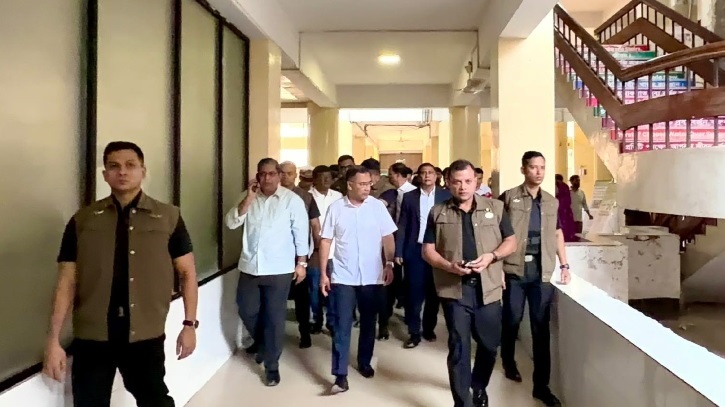ডেঙ্গু পরিস্থিতি দেখতে হাসপাতাল-শিক্ষাপ্রতিষ্ঠান পরিদর্শনে প্রধানমন্ত্রী